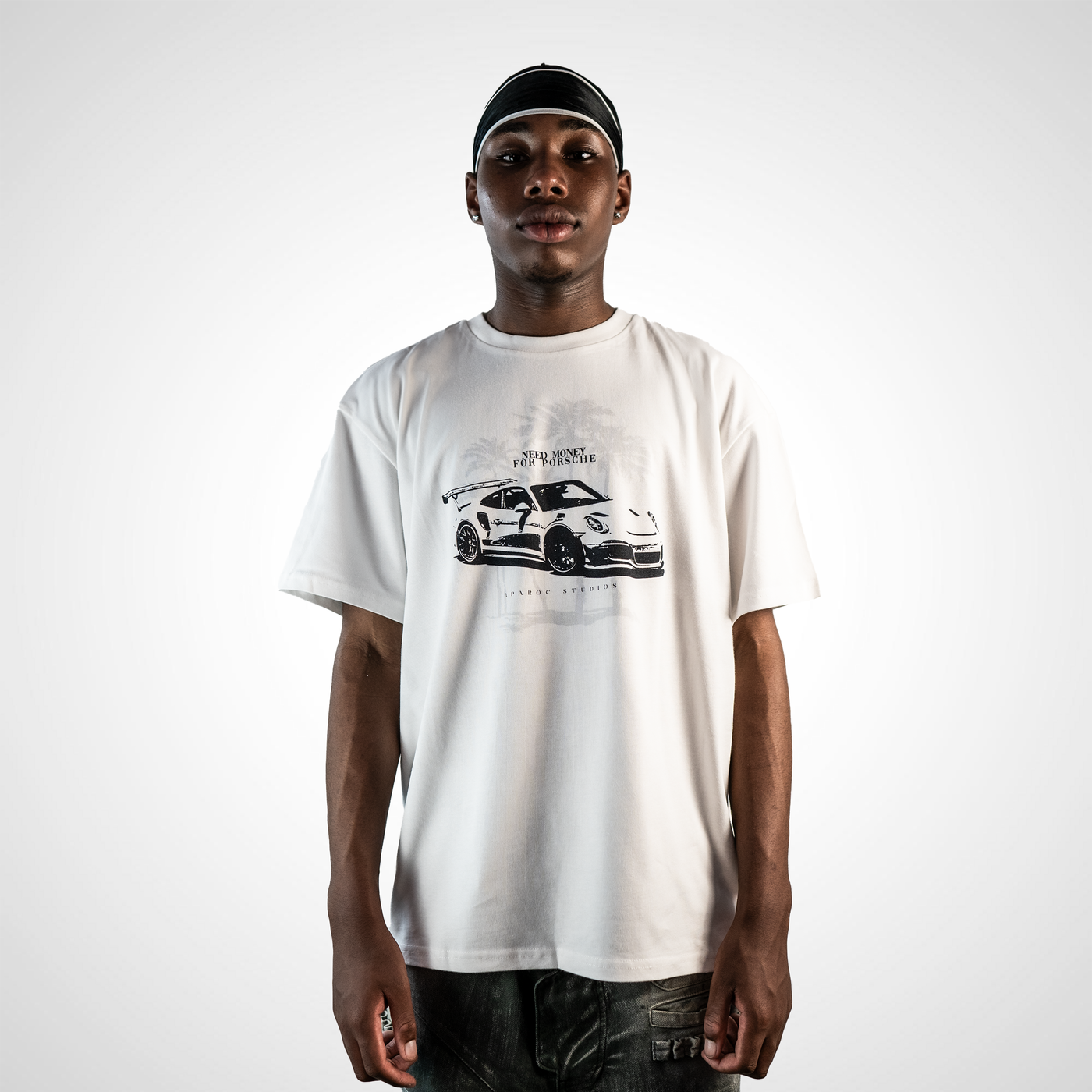 APAROC STUDIOS - NEEDMONEY TEE - WEISS
